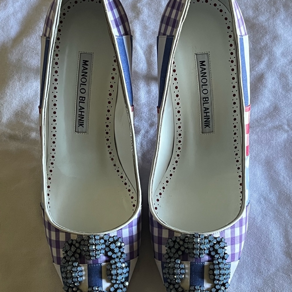 Manolo Blahnik “HANGISI” Patch Pump NIB SZ 37(6.5)